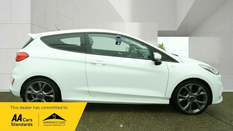 Ford Fiesta St-line BV18YYJ White #5