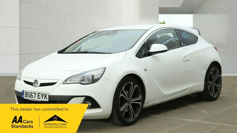 Vauxhall Astra GTC Limited Edition S S White #2