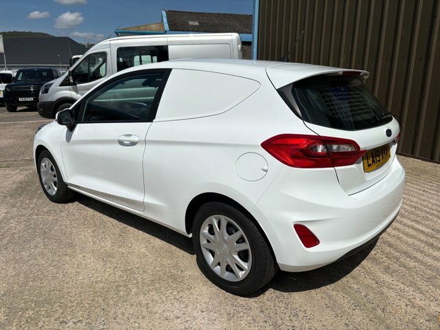 Ford Fiesta Van White #6