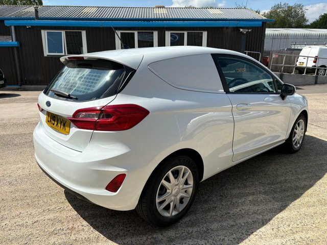 Ford Fiesta Van White #4