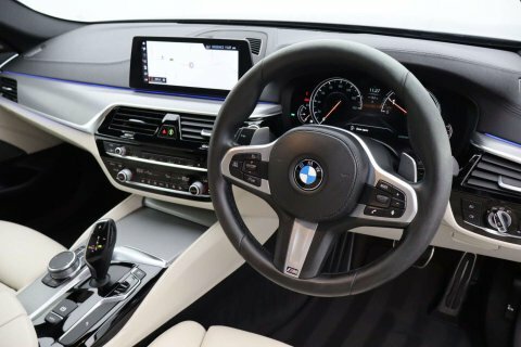 BMW 5 Series 3.0 540I Xdrive YG18ZZR Black #2