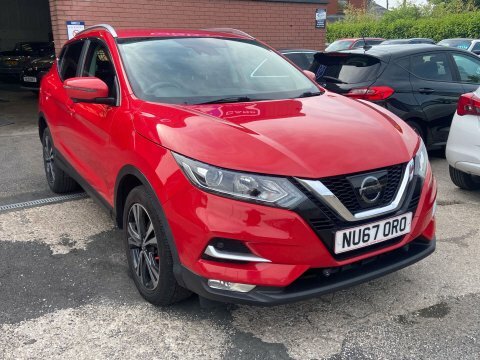 Nissan Qashqai 1.5 Qashqai N-connecta Red