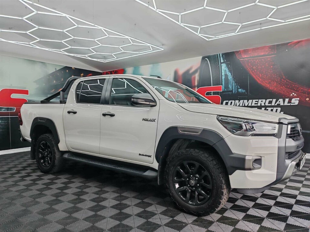Toyota HILUX Hi-luxury Invincible X D-4d 4Wd Double Cab 4Wd 