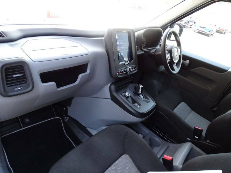 LEVC VN5 Mpv White #14