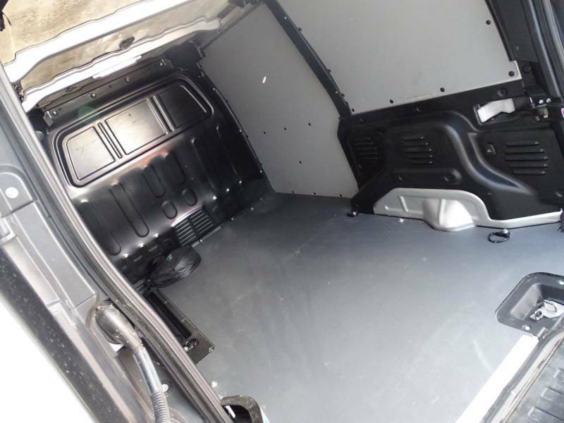 LEVC VN5 Mpv White #24