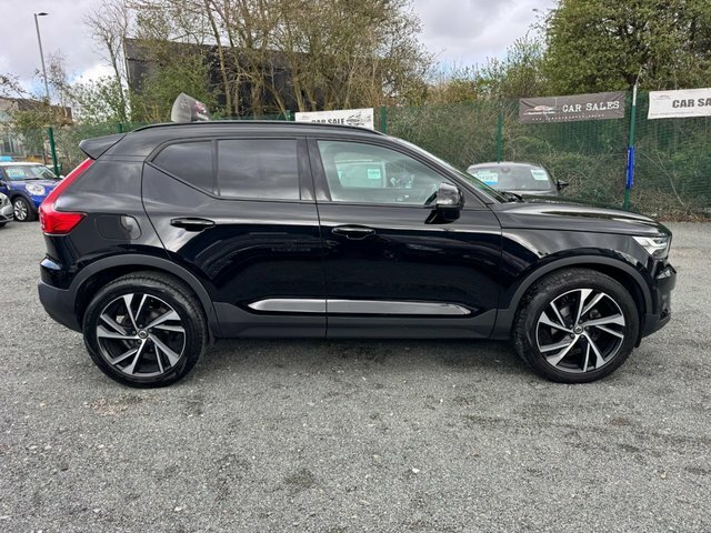 Volvo XC40 1.5 T3 R-design Pro Suv Euro 6 S MX70YPR Black #4