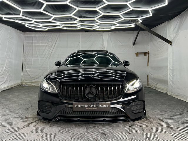 Mercedes-Benz E Class 2.0 E220d Amg Line Premium G-tronic 4Matic Euro AA53LEX Black #3