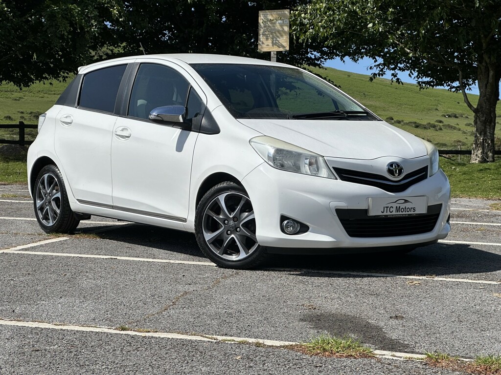 Toyota Yaris Hatchback 1.33 Vvt-i Trend Man, White White