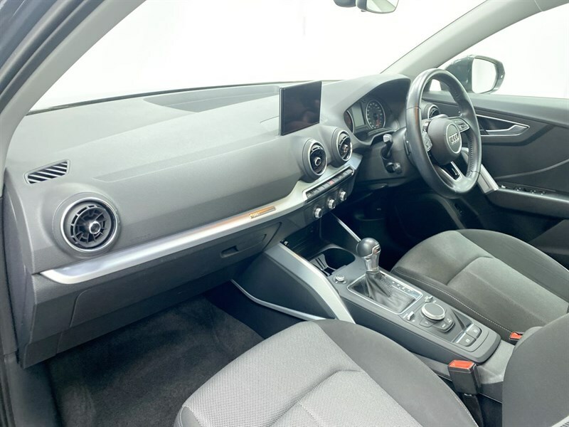 Audi Q2 35 Tfsi Sport S Tronic DF69WNV Grey #2