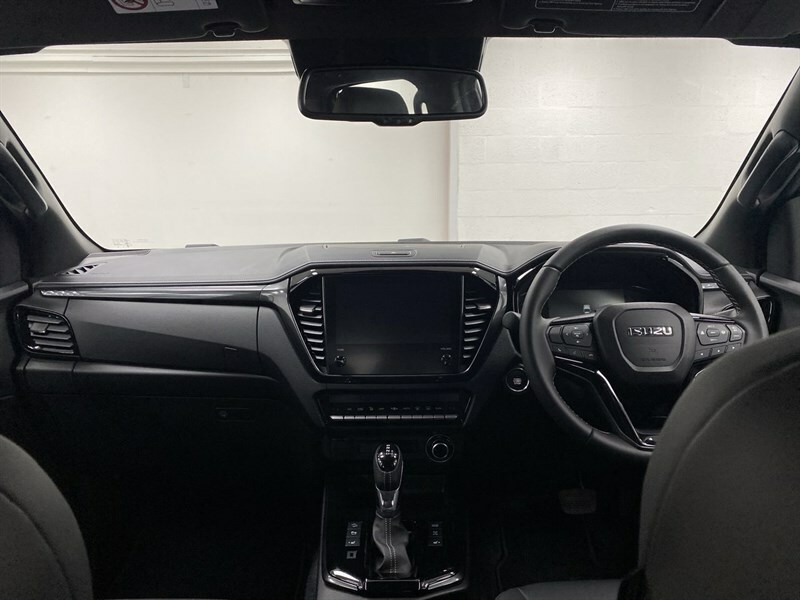 Isuzu D-Max 1.9 V-cross Double Cab 4X4 BP75VXC Red #4