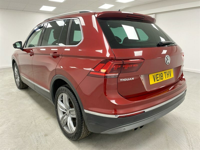 Volkswagen Tiguan 2.0 Tdi 190 4Motion Sel Dsg VE18THV Red #3