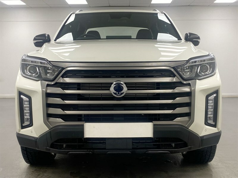SsangYong Musso 2.2 Double Cab Pick Up Saracen DP25KBK White #6