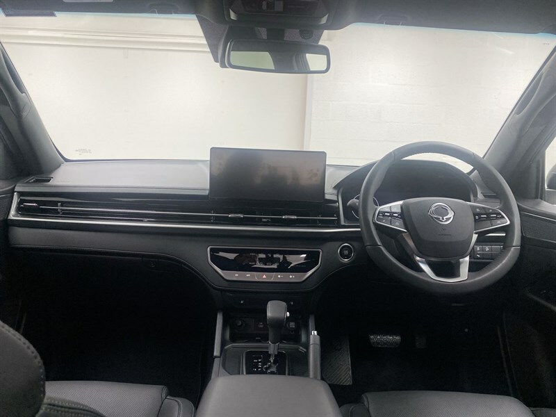 SsangYong Musso 2.2 Double Cab Pick Up Saracen DP25KBK White #4