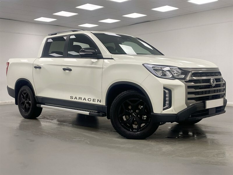 SsangYong Musso 2.2 Double Cab Pick Up Saracen White