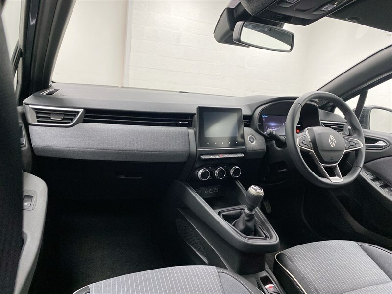 Renault Clio 1.0 Tce 90 Techno DV74GOP Grey #2