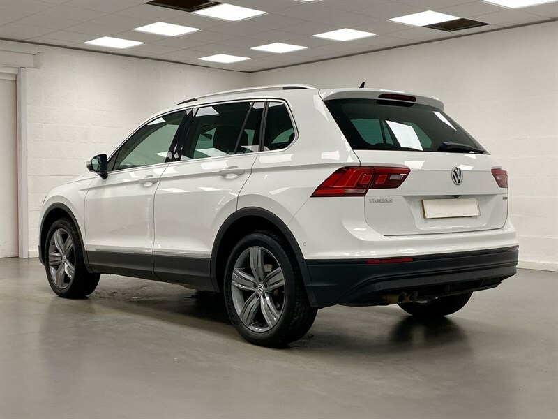 Volkswagen Tiguan 2.0 Tdi 150 4Motion Match Dsg D21DSM White #2