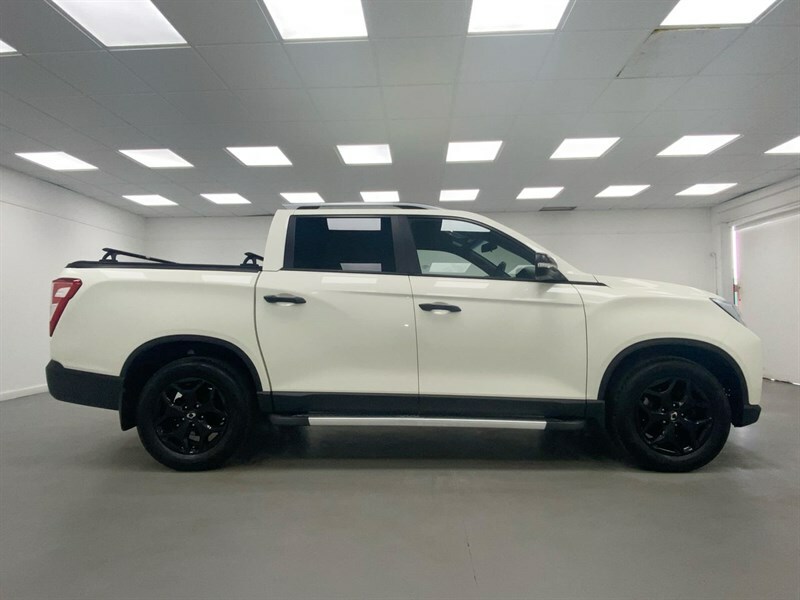 SsangYong Musso Double Cab Pick Up Saracen White #5