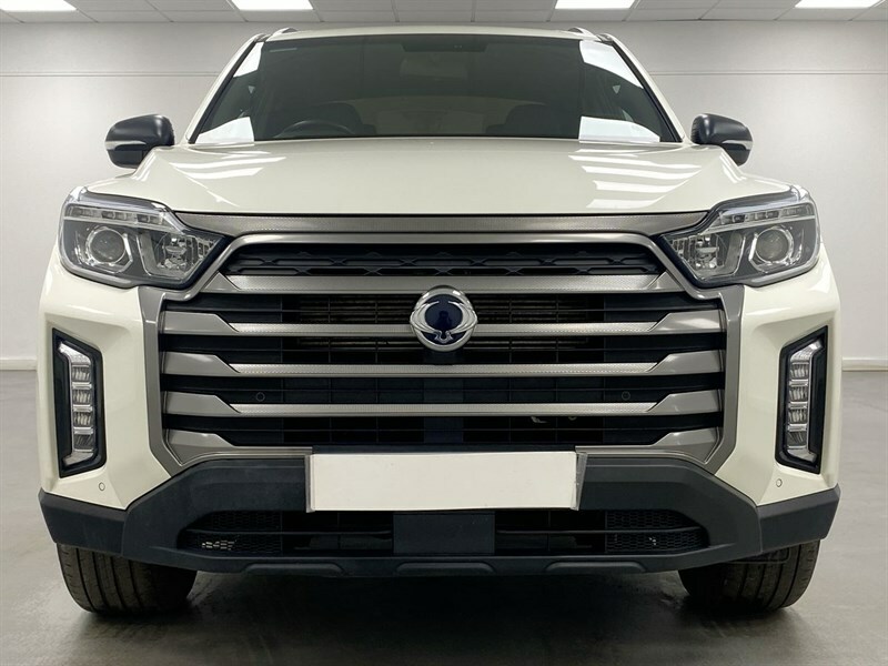 SsangYong Musso Double Cab Pick Up Saracen White #6