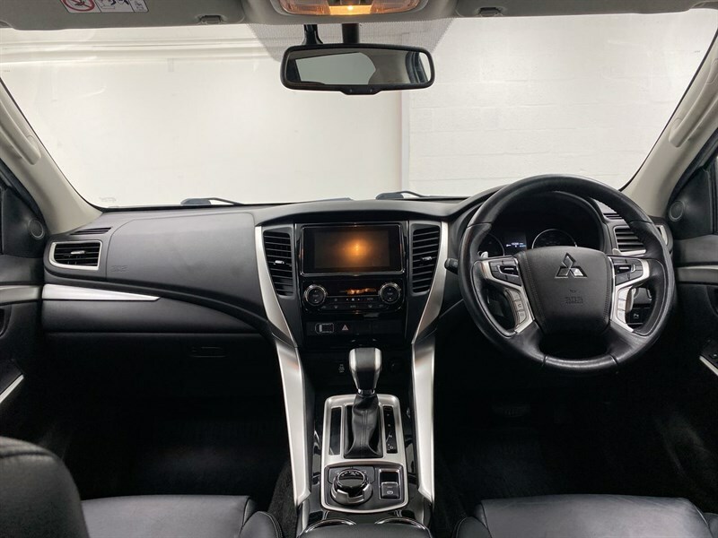 Mitsubishi Shogun Sport 2.4 Di-dc 3 4Wd White #4