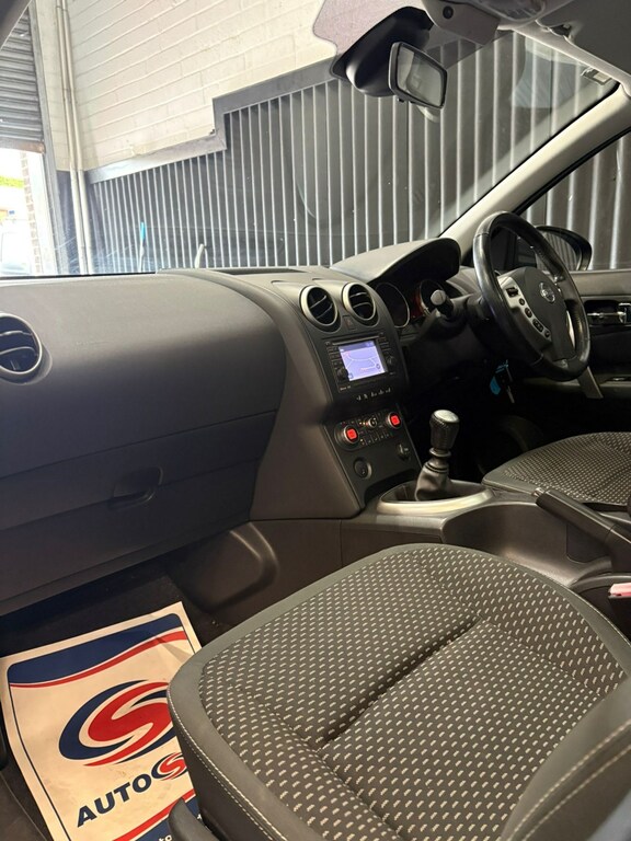Nissan Qashqai  Black #12
