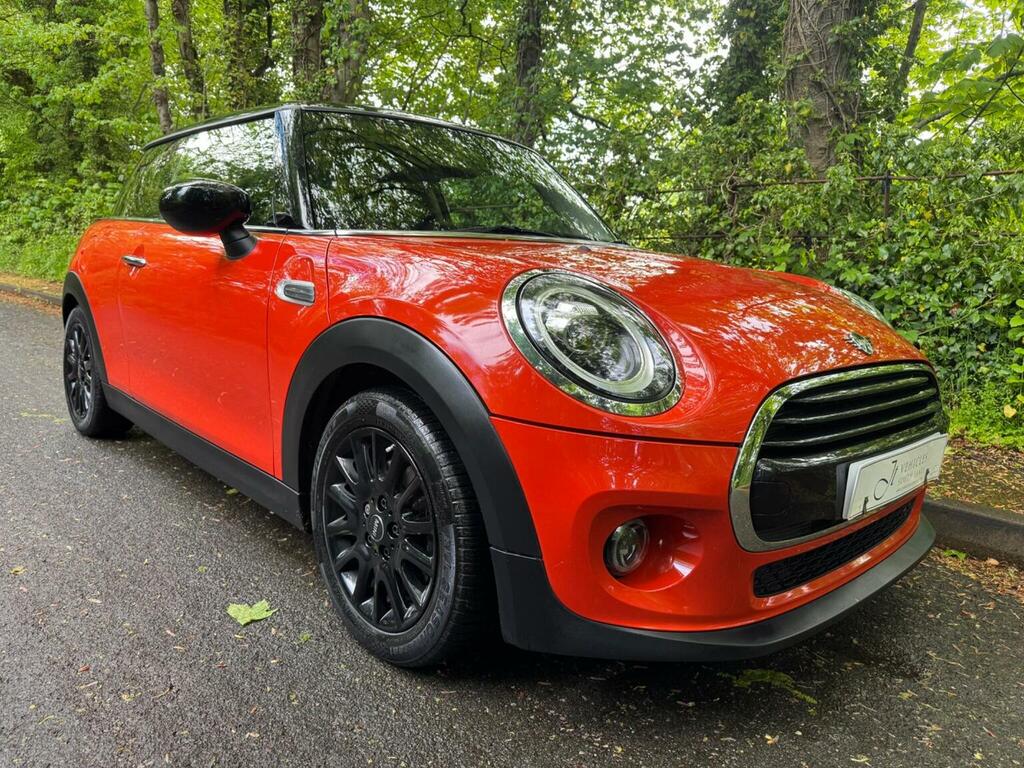 Mini Hatch Hatchback 1.5 Cooper Classic Euro 6 Ss 201 PJ69BNF Orange #2