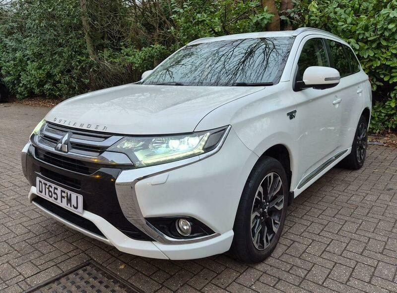 Mitsubishi Outlander 2.0H 12Kwh Gx4h Cvt White