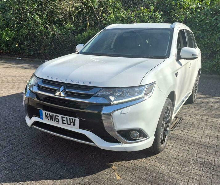 Mitsubishi Outlander 2.0H 12Kwh Gx3h Cvt KW16EUV White #3