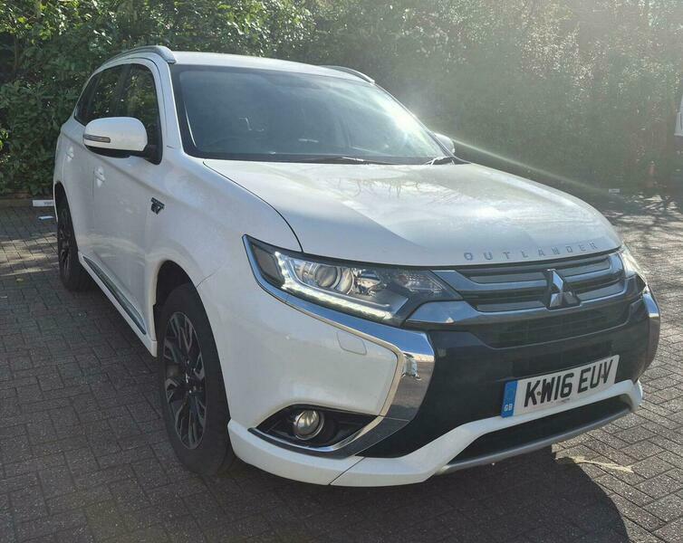 Mitsubishi Outlander 2.0H 12Kwh Gx3h Cvt KW16EUV White #6