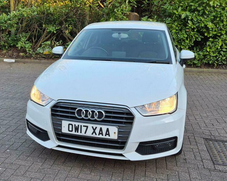 Audi A1 1.0 Tfsi Sport Sportback OW17XAA White #3