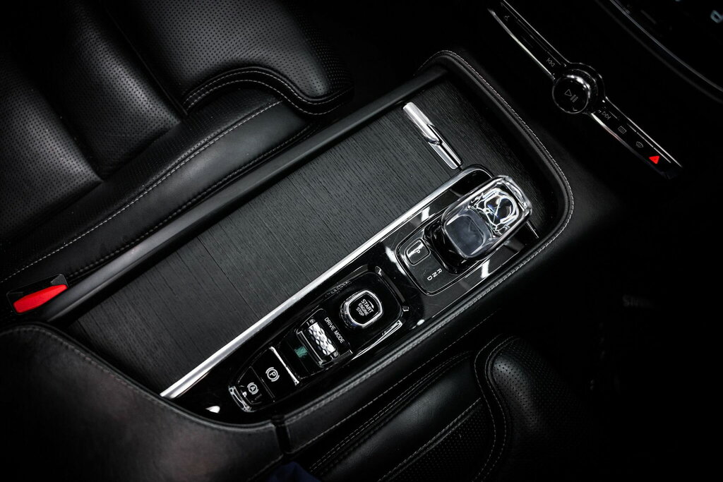Volvo XC90 2.0H T8 Twin Engine 11.6Kwh Inscription Pro 4 LS20ZFL #4
