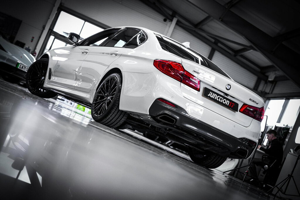 BMW 5 Series 3.0 530D M Sport Xdrive Euro 6 Ss YG69FUE White #5