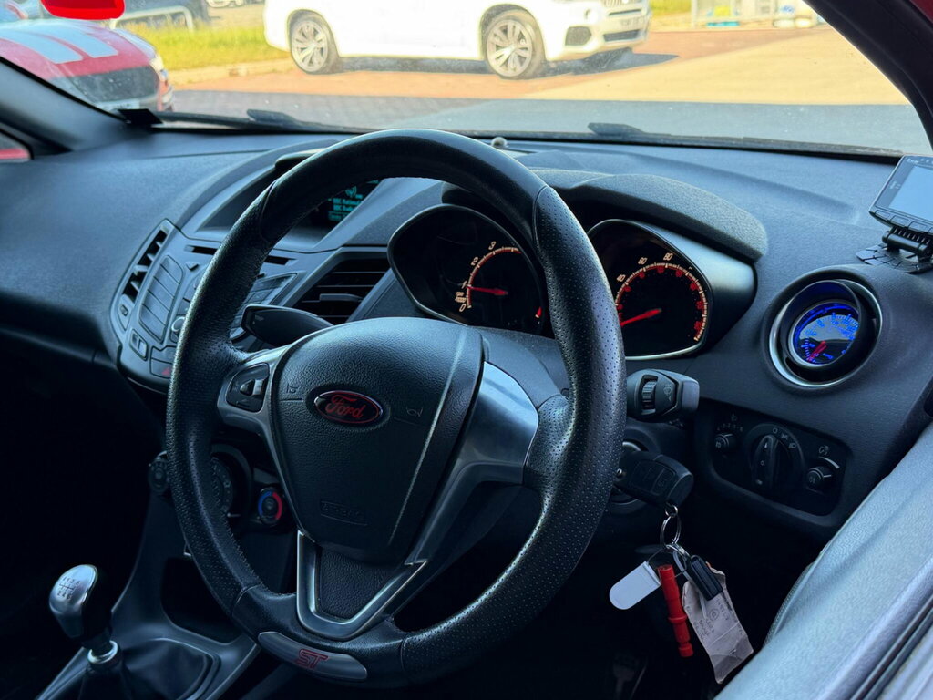Ford Fiesta 1.6T Ecoboost St-1 Hatchback Eur  #2