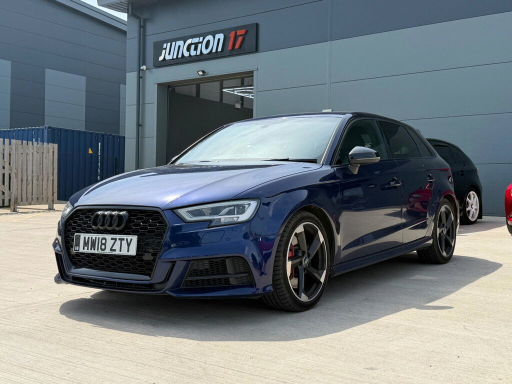 Audi S3 2.0 Tfsi Black Edition Sportback S Tronic Quattro MW18ZTY Blue #4