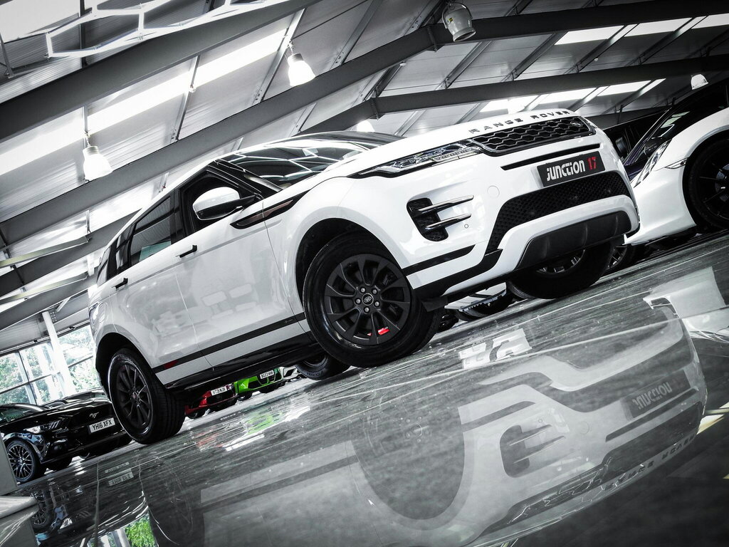 Land Rover Range Rover Evoque 2.0 D150 R-dynamic Fwd Euro 6 Ss MM69FEJ White #2