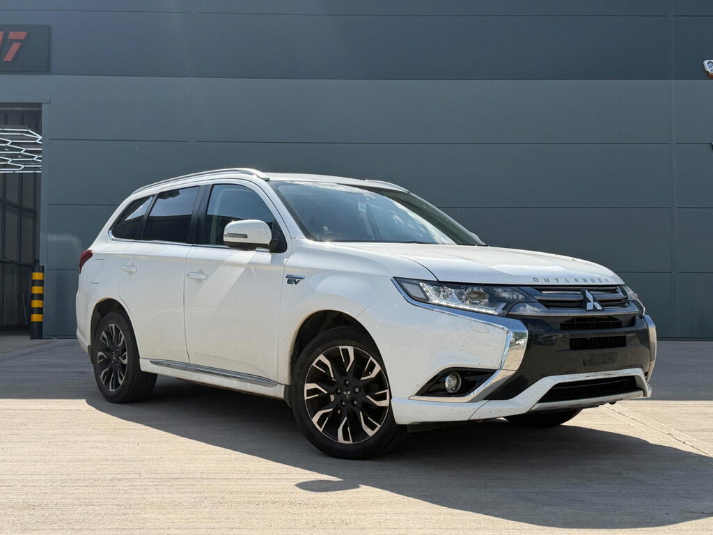 Mitsubishi Outlander 2.0H 12Kwh 4H Cvt 4Wd Euro 6 Ss 