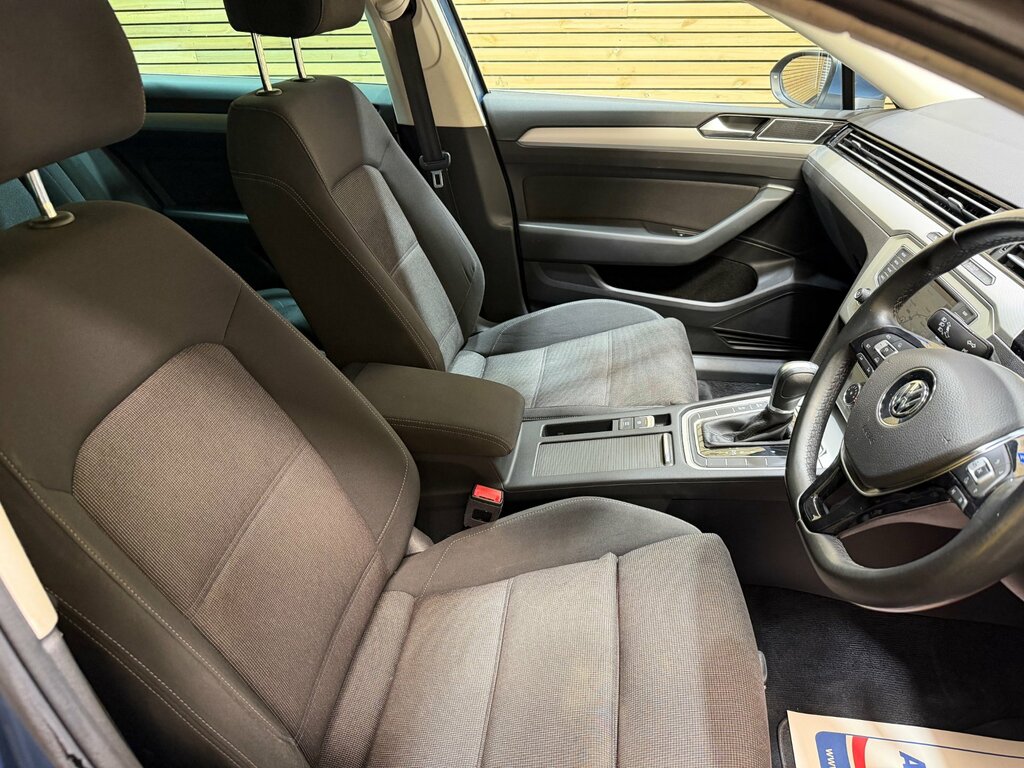 Volkswagen Passat 1.6 Tdi Bluemotion Tech Se Business Estate Die Blue #4