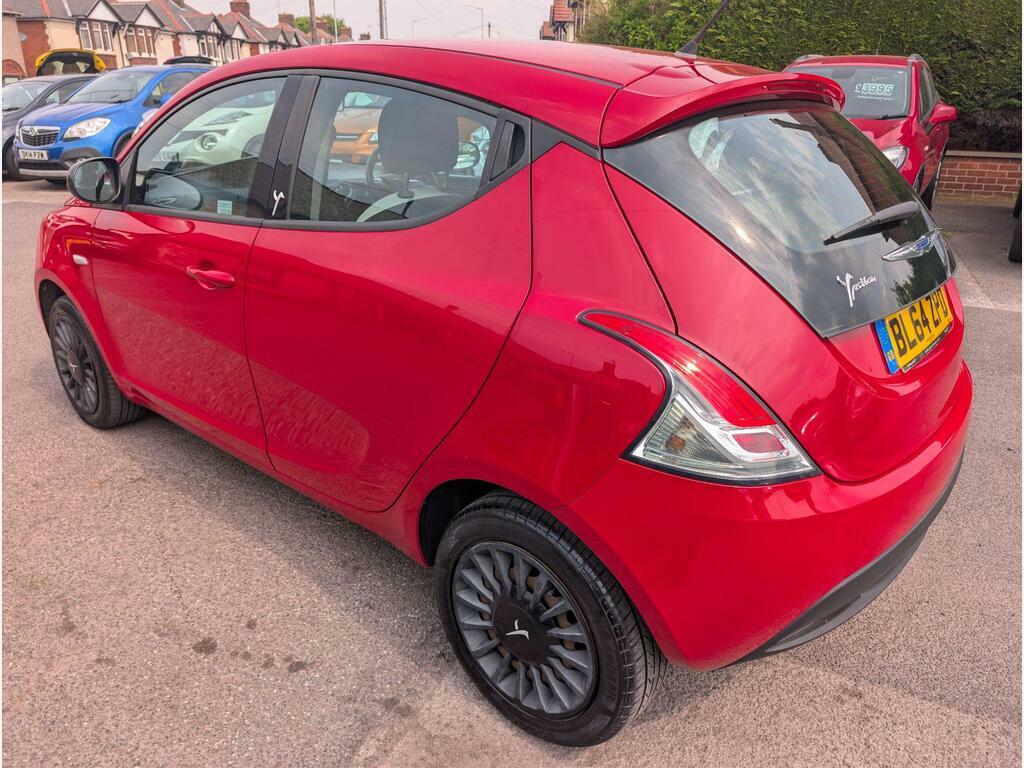 Chrysler Ypsilon 1.2 Silver Euro 6 Red #4