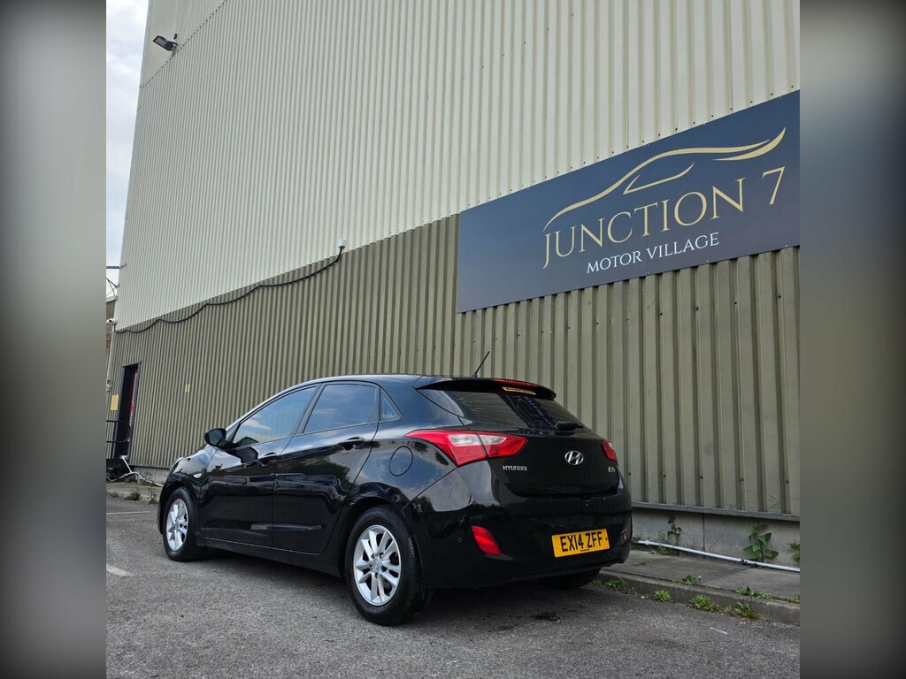 Hyundai I30 1.6 Crdi Blue Drive Active Euro 5 Ss Black #2