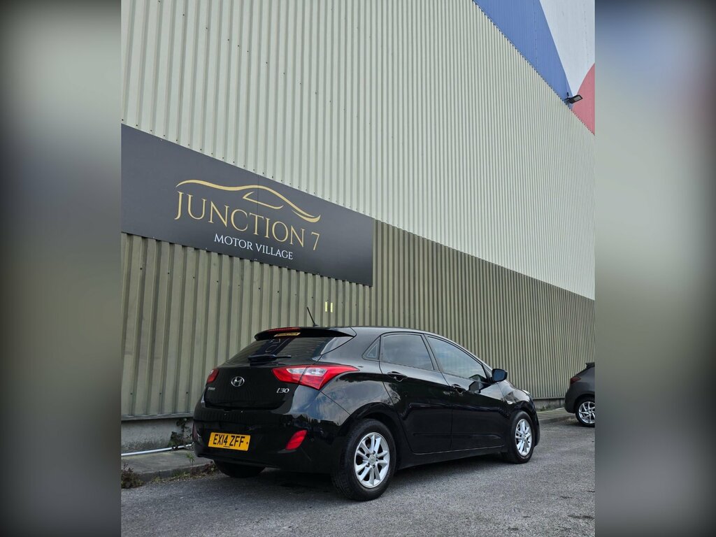Hyundai I30 1.6 Crdi Blue Drive Active Euro 5 Ss Black #4