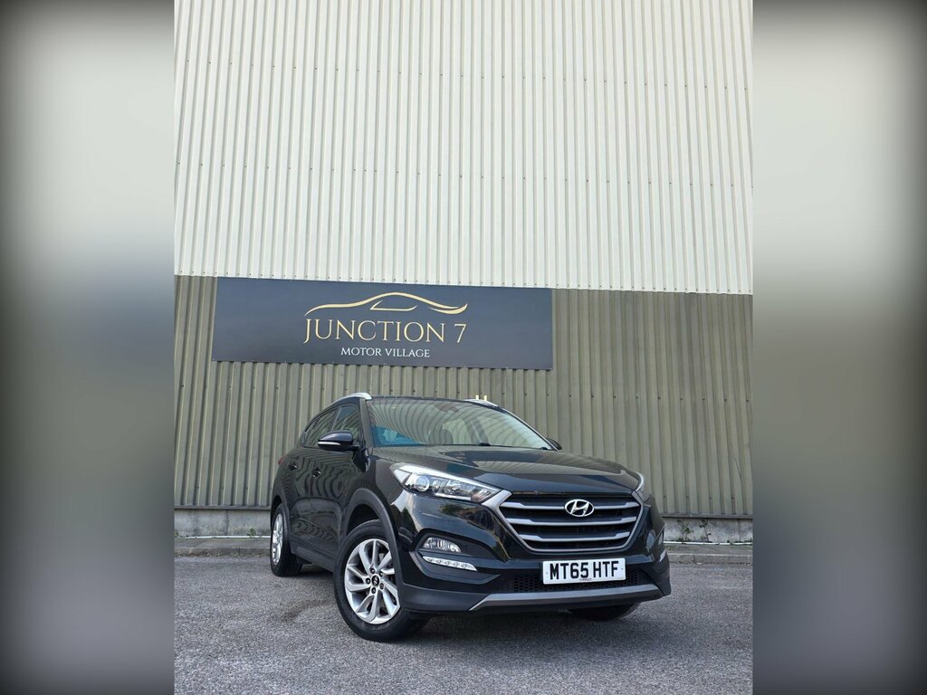 Hyundai Tucson 1.7 Crdi Blue Drive Se Nav Euro 6 Ss MT65HTF Black #2