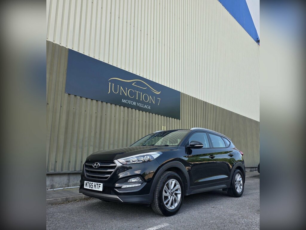Hyundai Tucson 1.7 Crdi Blue Drive Se Nav Euro 6 Ss MT65HTF Black #6