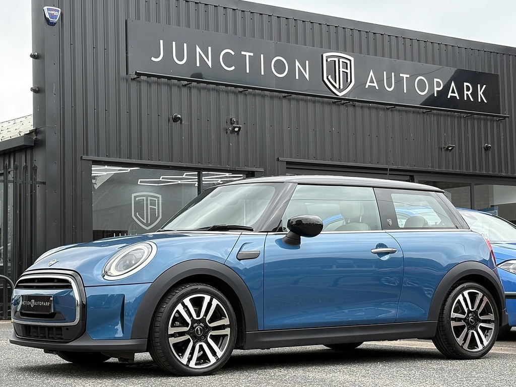 Mini Hatch Cooper Exclusive DA22GNU Blue #2