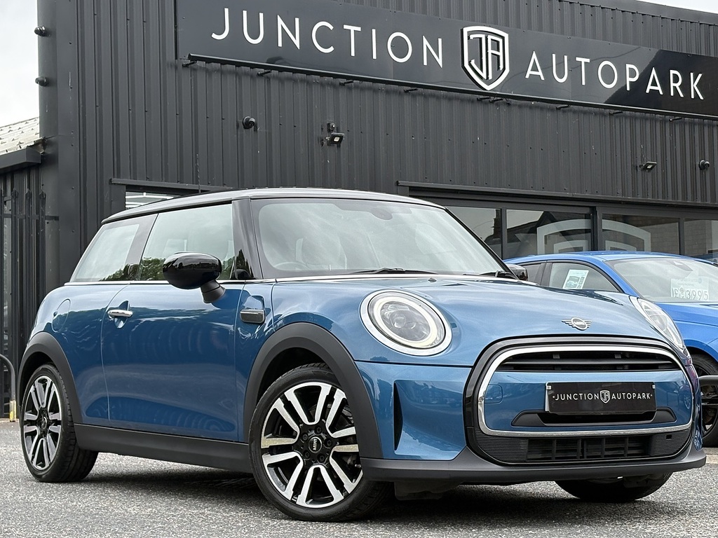 Mini Hatch Cooper Exclusive Blue