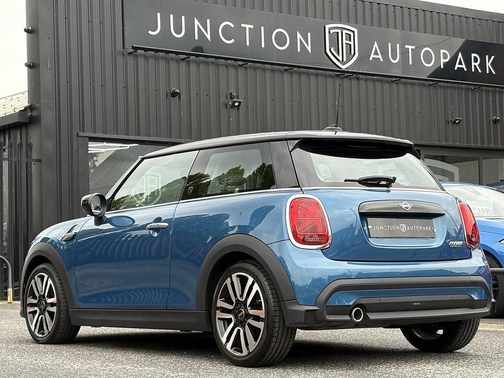 Mini Hatch Cooper Exclusive DA22GNU Blue #3