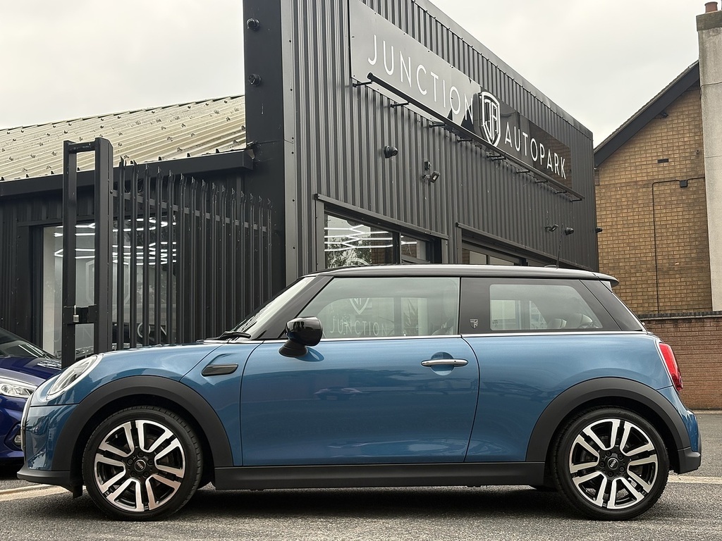 Mini Hatch Cooper Exclusive DA22GNU Blue #4