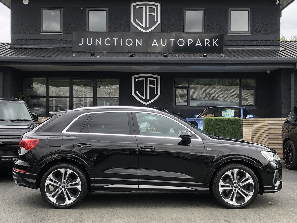 Audi Q3 Tfsi S Line CX69LMM Black #5