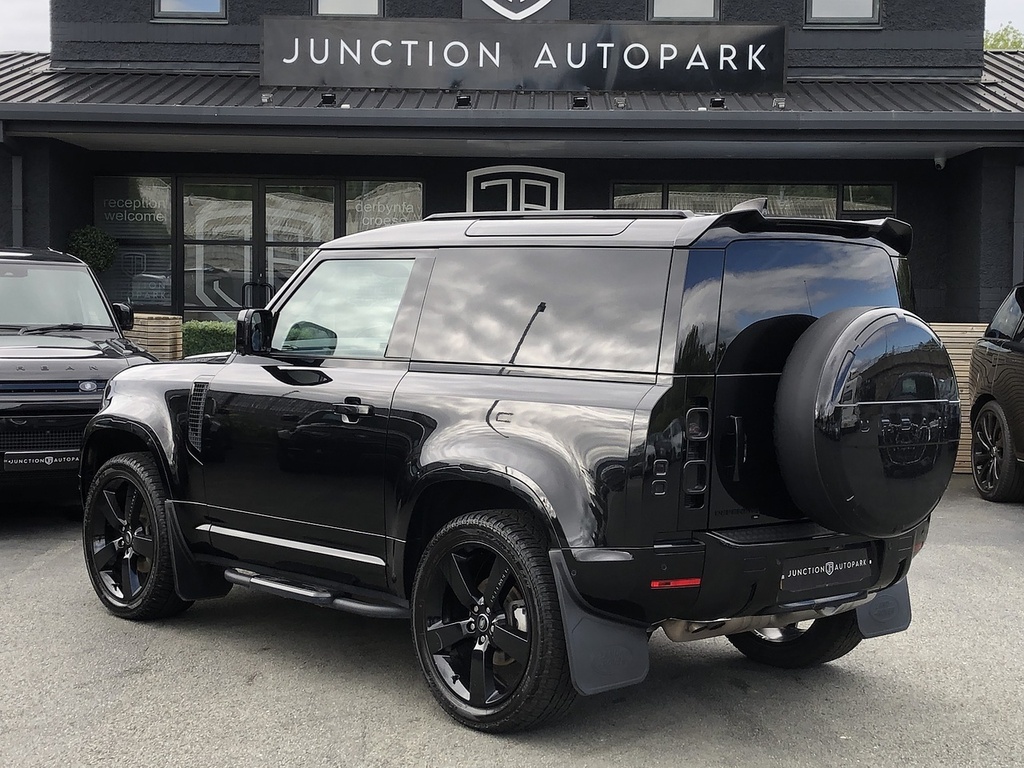 Land Rover Defender 90 D250 Mhev V20LHC Black #3