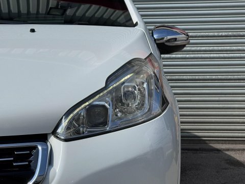 Peugeot 208 Hatchback 1.2 Vti Allure Euro 5 201313 Grey #5