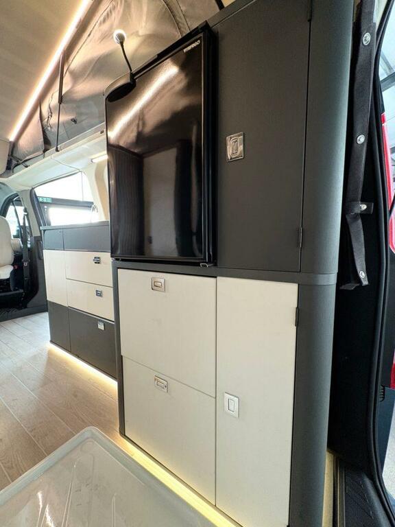 Ford Transit Custom 4 Belt - 4 Berth - Onboard Toilet Cream Leather In Blue #4