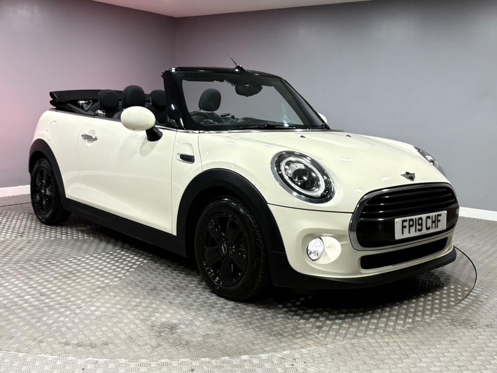 Mini Convertible 1.5 Cooper Classic Euro 6 Ss White
